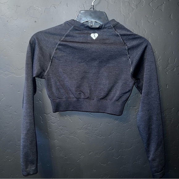 Womens Best Wear POWER SEAMLESS LONG SLEEVE CROP TOP MEDIUM Color:Black - Picture 4 of 8